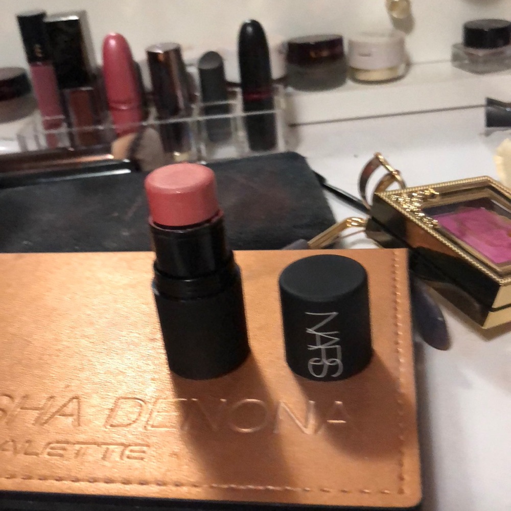 NARS multiple in orgasm